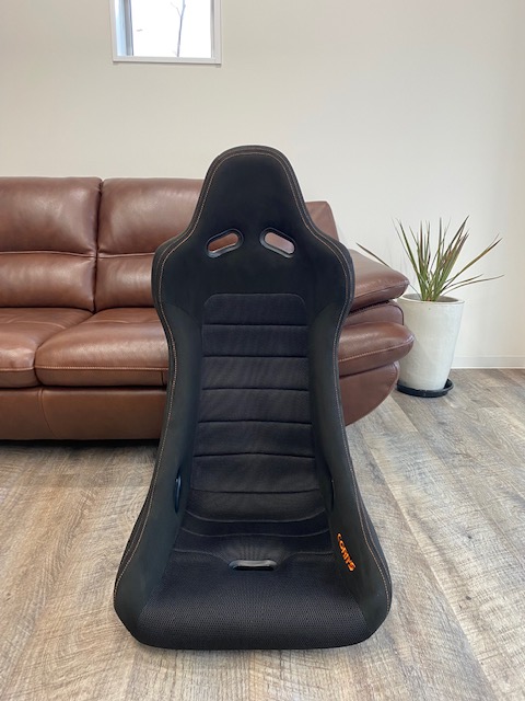 Car Make Corns Bucket Seat (Black / Orange Stitching)