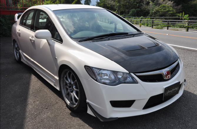 First Molding Aero Bonnet (Carbon with FRP Frame)