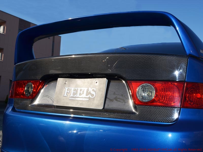 FEEL's Lightweight Sports Bootlid (Twill Carbon)