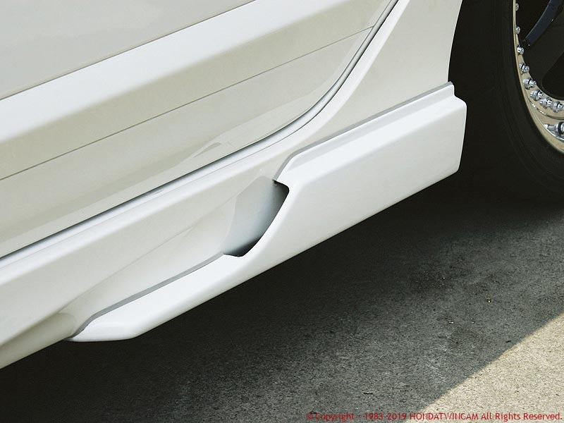 FEEL's Side Skirt Ducts